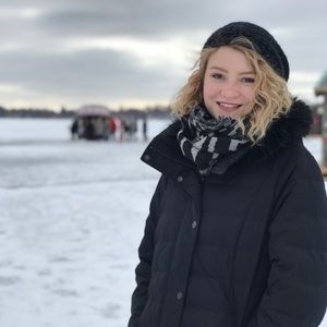 Meet your Posher, Elaina